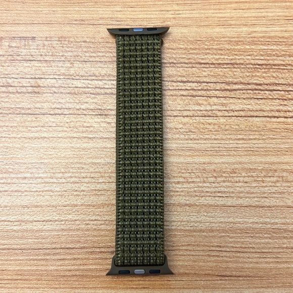 NEW[BAND] Olive Flak Strap Loop For Apple Watch - Picture 2 of 7